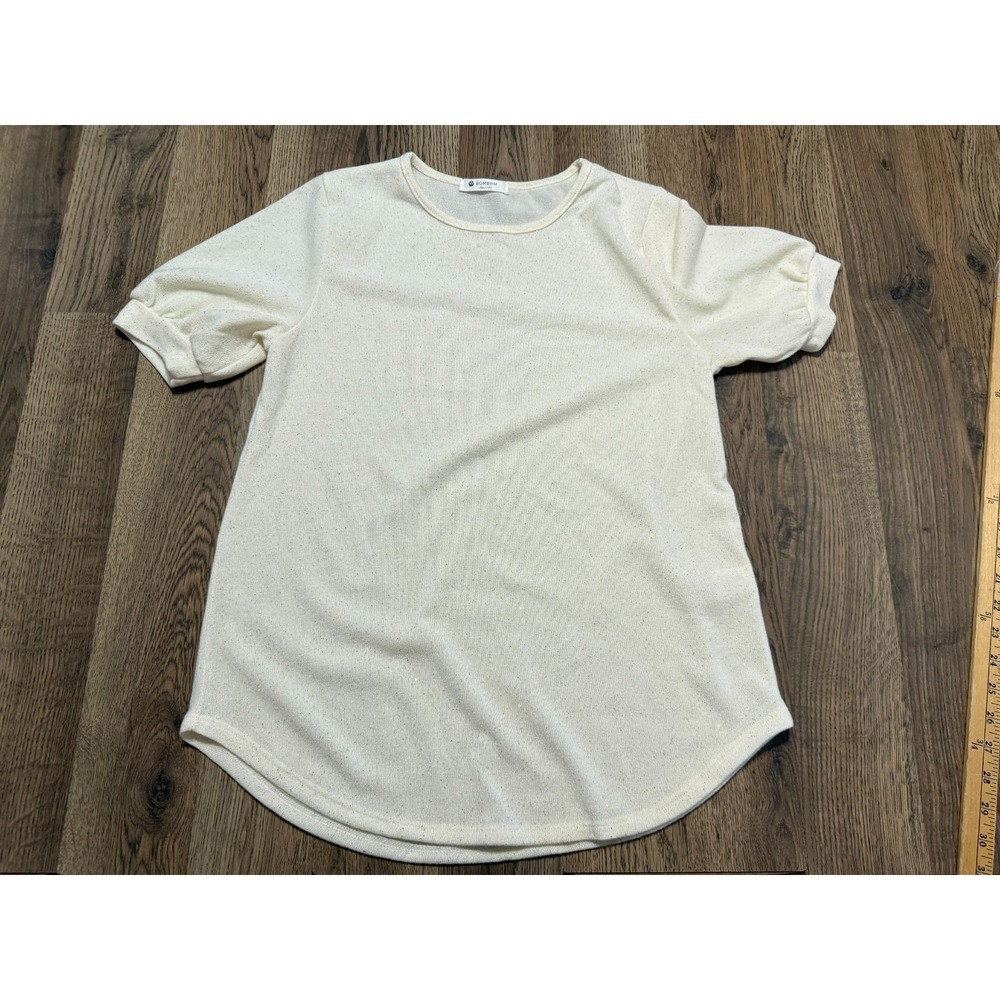 BomBom Shirt Women's Size Medium? White Gold, Crewneck, Short Sleeve Shirt